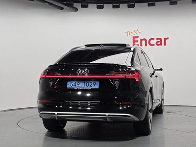 صورة 4 لـ 2023 AUDI E-TRON
