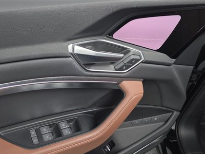 صورة مصغرة 14 لـ 2023 AUDI E-TRON