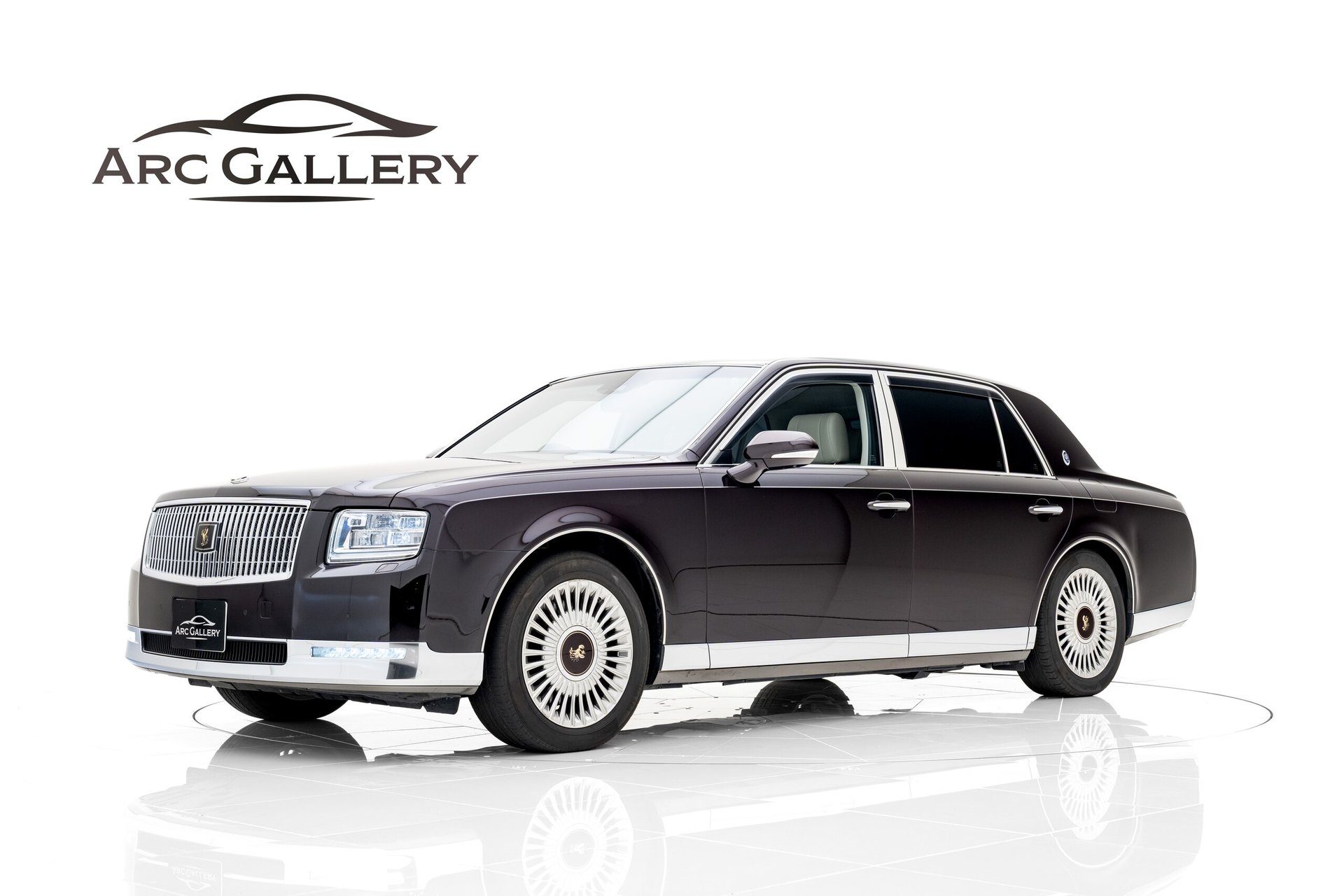 TOYOTA CENTURY - View 1