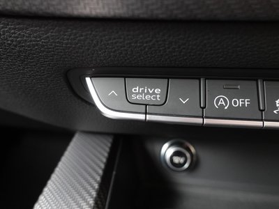 صورة مصغرة 29 لـ 2019 AUDI RS4 AVANT