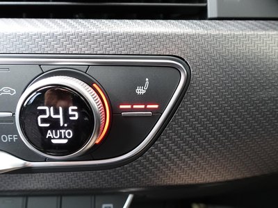 صورة مصغرة 28 لـ 2019 AUDI RS4 AVANT