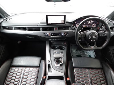 صورة مصغرة 20 لـ 2019 AUDI RS4 AVANT