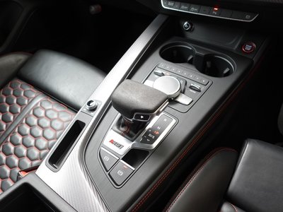 صورة مصغرة 16 لـ 2019 AUDI RS4 AVANT