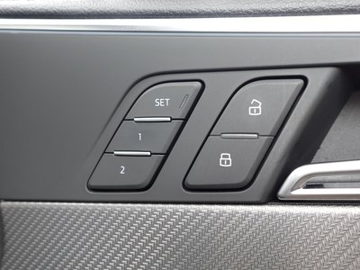 صورة مصغرة 40 لـ 2019 AUDI RS4 AVANT