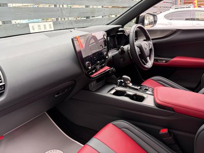 2022 Lexus NX — миниатюра 31