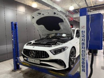 MERCEDES-BENZ CLS - 1