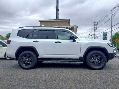 TOYOTA LAND CRUISER 300 - 3