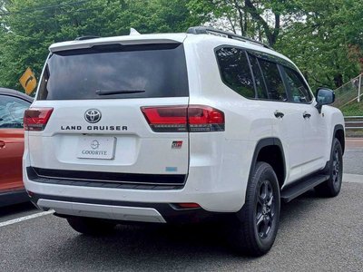 TOYOTA LAND CRUISER 300 - 4