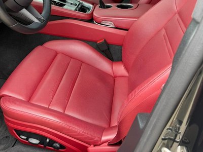 صورة 10 لـ 2023 Porsche PANAMERA