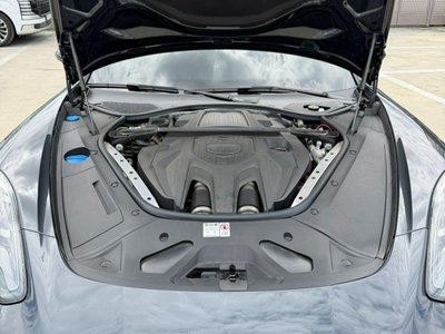صورة 7 لـ 2023 Porsche PANAMERA