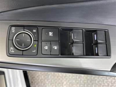 2023 Lexus IS — миниатюра 19