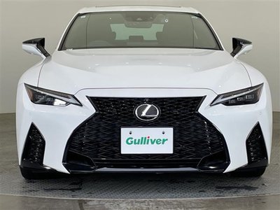 2023 Lexus IS — миниатюра 30