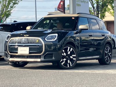 2024 MINI COOPER COUNTRYMAN photo 1