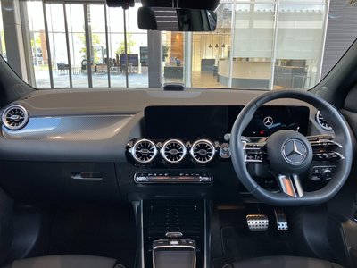 MERCEDES-BENZ GLA - 9