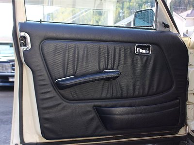 MERCEDES-BENZ MEDIUM-CLASS - 10