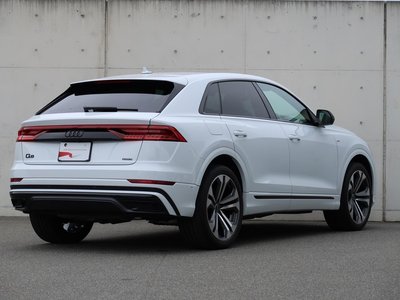 AUDI Q8 - 5