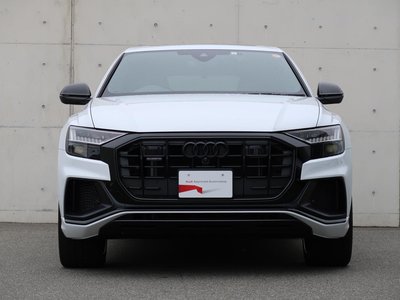 AUDI Q8 - 3