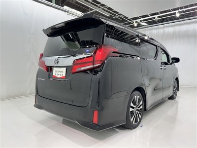 2023 Toyota ALPHARD — фото 7