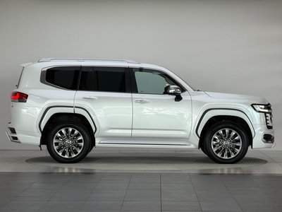 TOYOTA LAND CRUISER 300 - 8