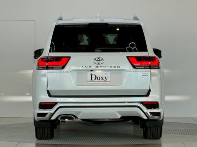 TOYOTA LAND CRUISER 300 - 6