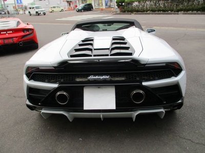 صورة 2 لـ 2022 Lamborghini HURACAN