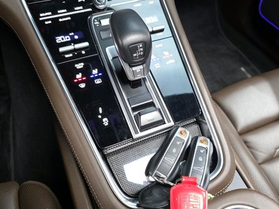 PORSCHE PANAMERA - 9