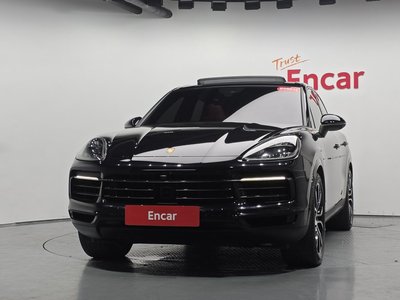 2021 Porsche CAYENNE 照片 2