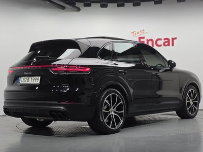 2021 Porsche CAYENNE 照片 3