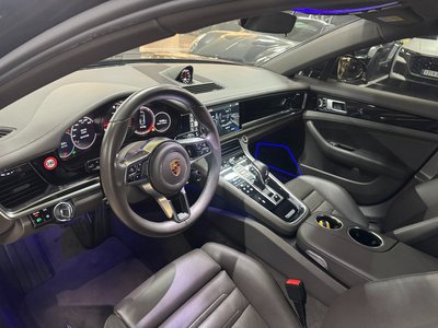 PORSCHE PANAMERA - 4