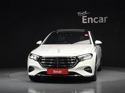 2024 Mercedes-BENZ E-CLASS 照片 2