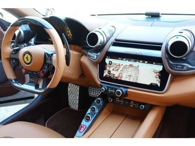 2018 Ferrari GTC4 LUSSO photo 3