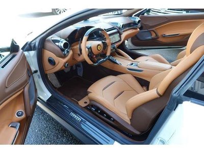 2018 Ferrari GTC4 LUSSO thumbnail 14