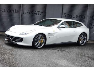 2018 Ferrari GTC4 LUSSO photo 5
