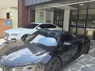 AUDI R8 - 10