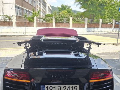 AUDI R8 - 9