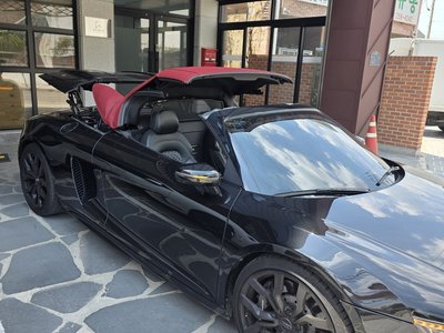 AUDI R8 - 8