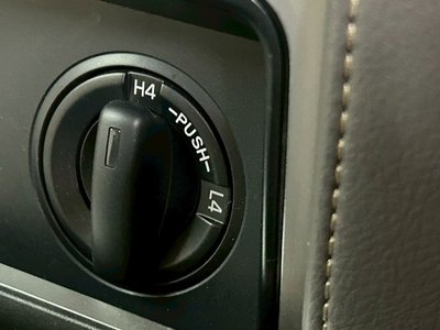 صورة مصغرة 56 لـ 2021 Toyota LAND CRUISER PRADO
