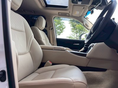 صورة مصغرة 56 لـ 2023 Toyota LAND CRUISER 300