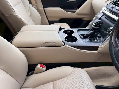 صورة مصغرة 57 لـ 2023 Toyota LAND CRUISER 300