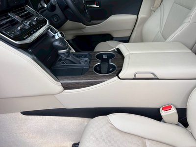 صورة مصغرة 42 لـ 2023 Toyota LAND CRUISER 300