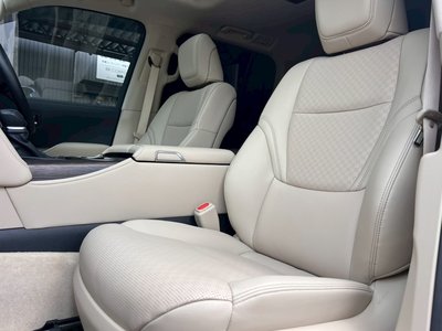 صورة مصغرة 43 لـ 2023 Toyota LAND CRUISER 300