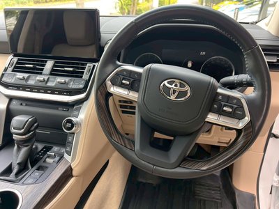 صورة مصغرة 61 لـ 2023 Toyota LAND CRUISER 300