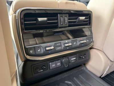 صورة مصغرة 51 لـ 2023 Toyota LAND CRUISER 300