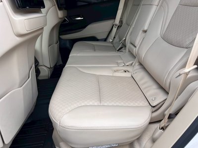 صورة مصغرة 48 لـ 2023 Toyota LAND CRUISER 300