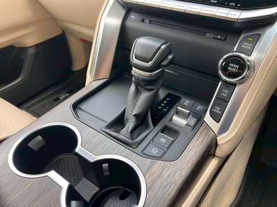 صورة مصغرة 64 لـ 2023 Toyota LAND CRUISER 300