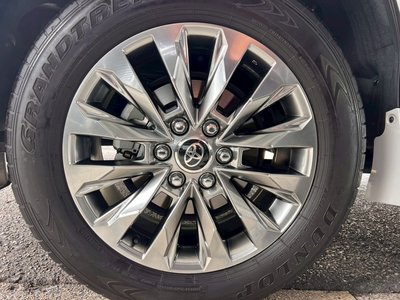 صورة مصغرة 25 لـ 2023 Toyota LAND CRUISER 300