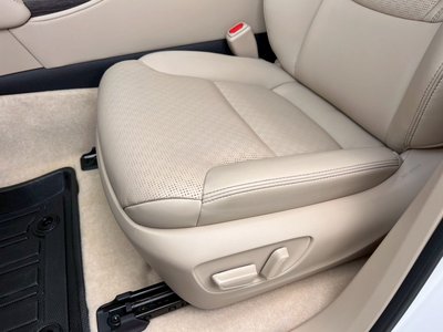 صورة مصغرة 38 لـ 2023 Toyota LAND CRUISER 300