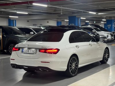 MERCEDES-BENZ E-CLASS - 4