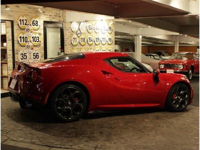 ALFA ROMEO 4C - 3