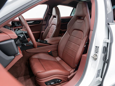 PORSCHE PANAMERA - 10